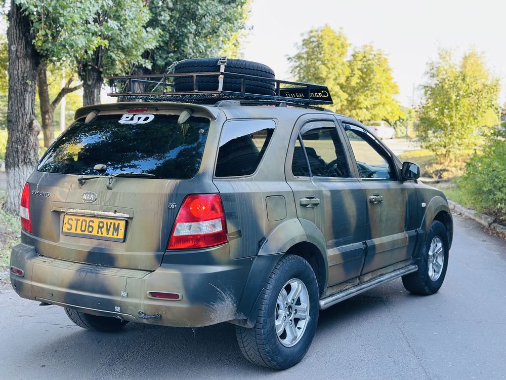 Продам KIA Sorento 2.5 TDI Avtomat 4x4 на отличном ходу сел поехал !