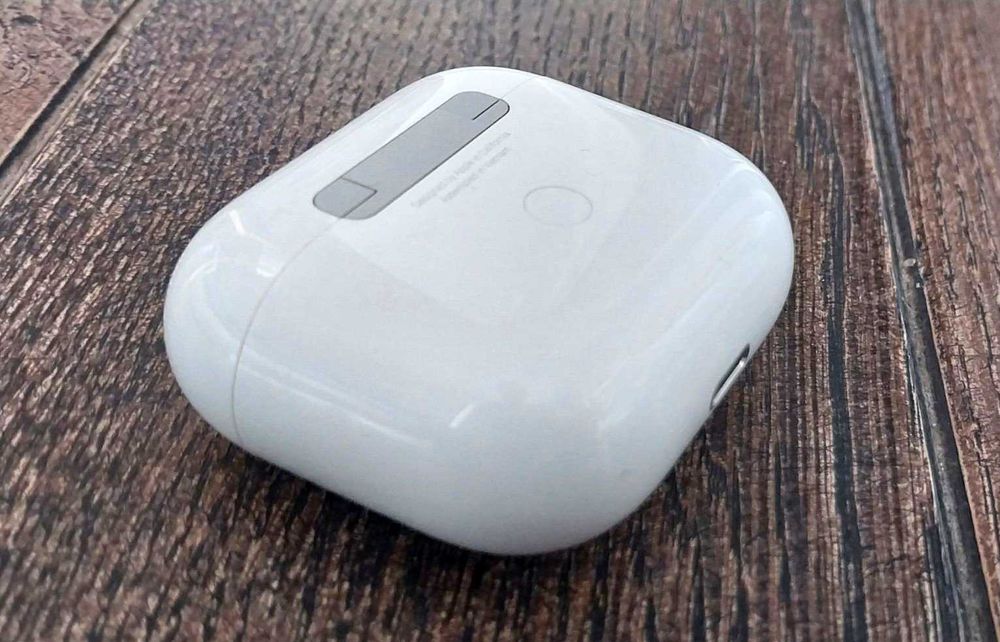 ‼️ Apple AirPods кейс A2566 (EMC 3986) + силикон чехол‼️