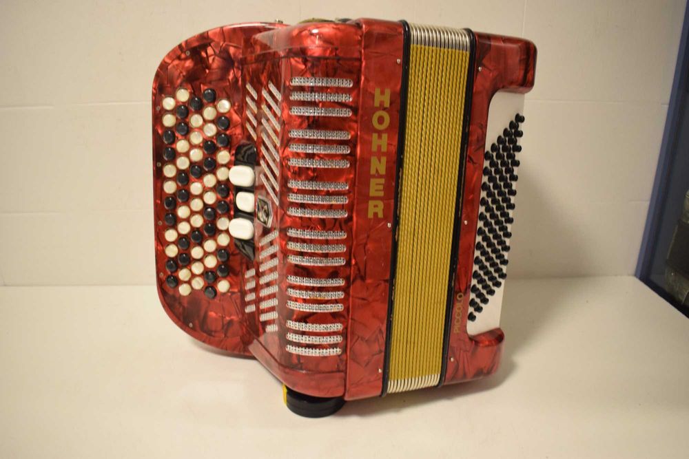 Acordeao Hohner Picolo 2 Voz. N 31