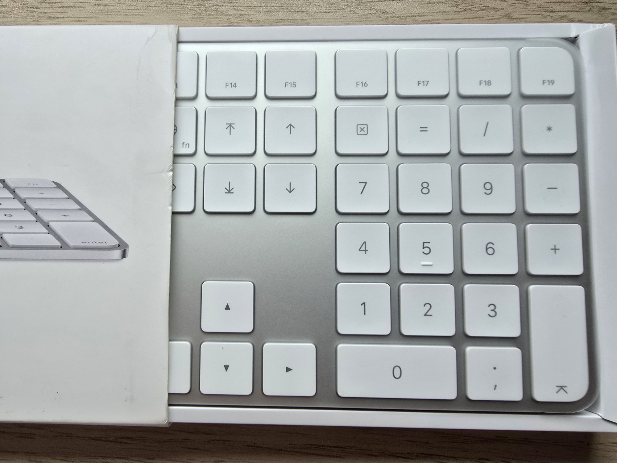 Magic Keyboard Touch ID numérico
