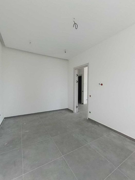 Двокімнатна квартира с.Гатне  з ремонтом в новобудові.