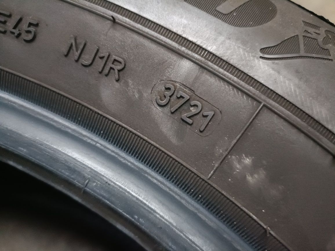 Opony zimowe Goodyear Ultragrip Performance + SUV 235/60R18 107H