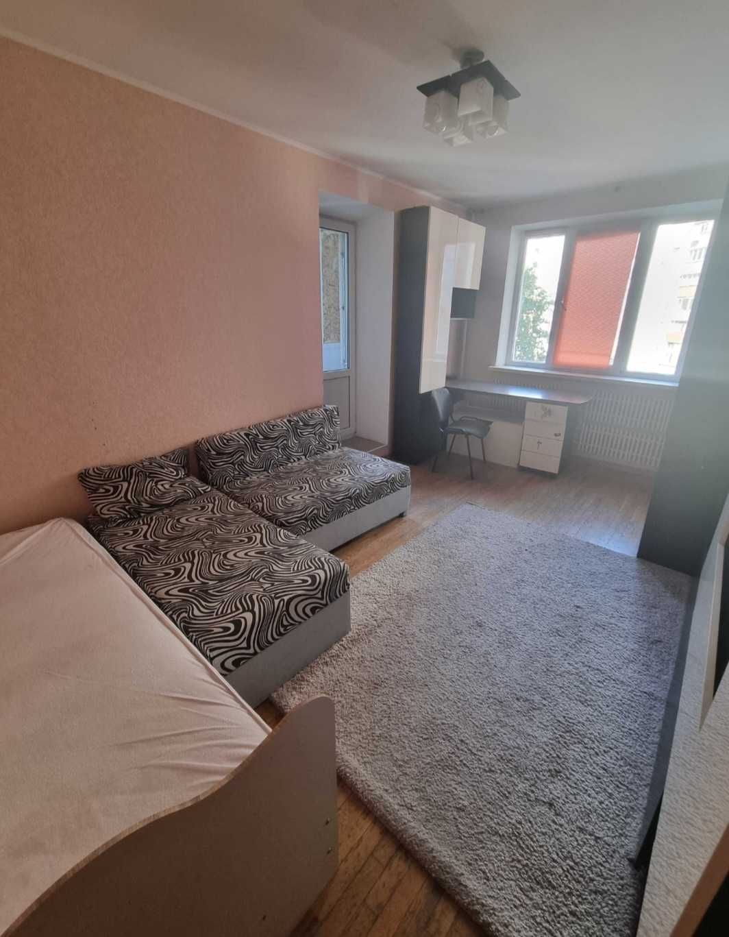 Продам 2к квартиру 10 минут от метро Героев Труда