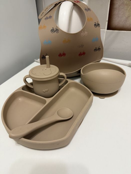 Дитячий посуд