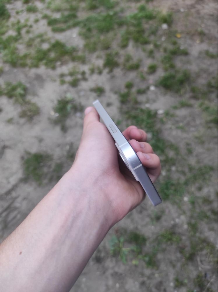 Iphone 13mini (BATERIA100%)