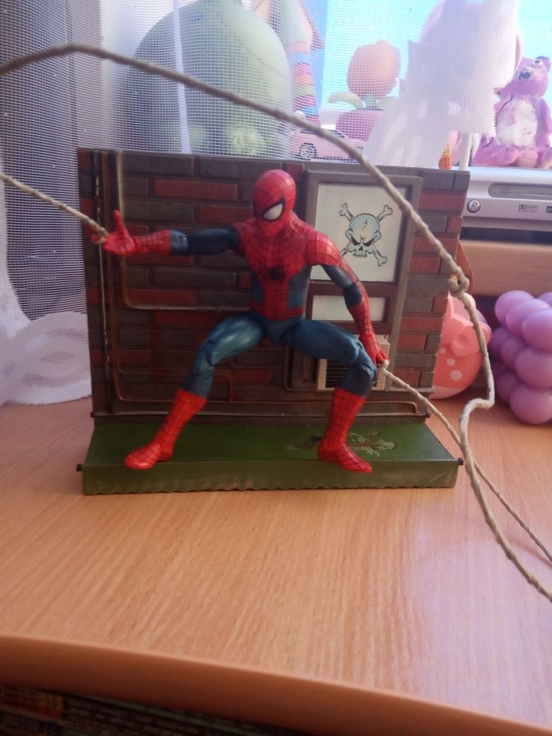 The amazing Spiderman 2 Diamond select toys