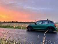 Mini Cooper 1.6 2022 kupiony w 2023 zielony 5-drzwiowy bezwypadkowy