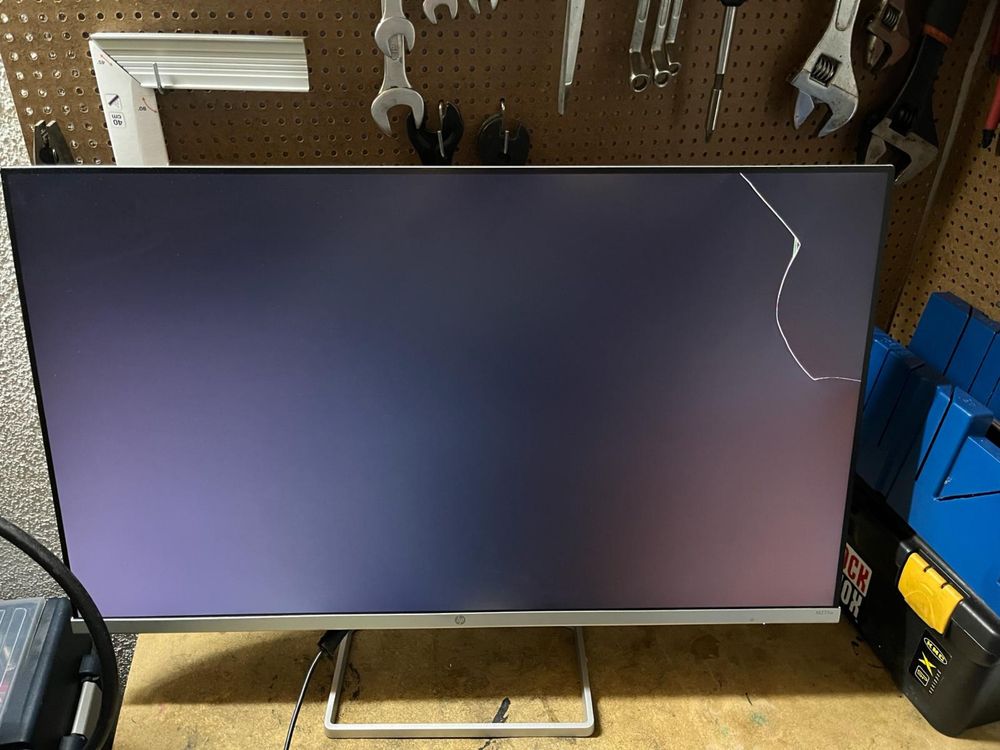 Monitor HP 27” avariado