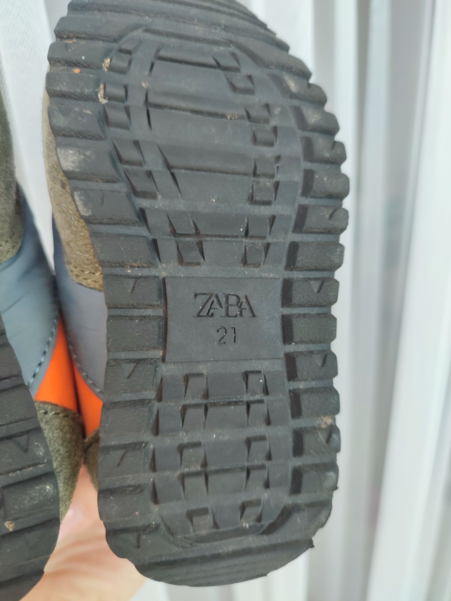 Zara 21 кросівки, кеди