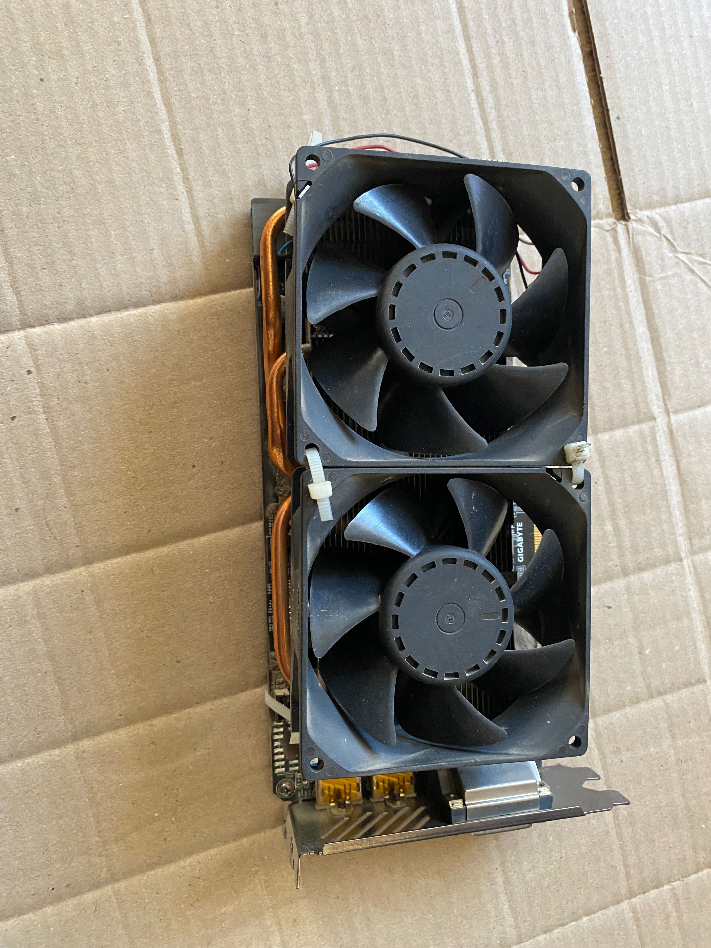 Відеокарта gigabite rx580