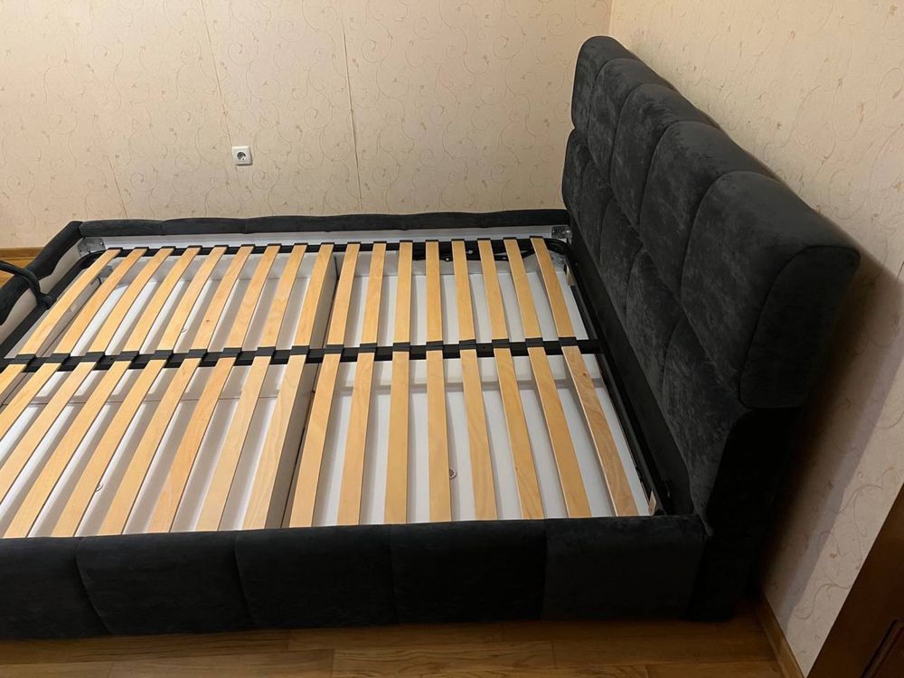 Кровать двуспальная/Ліжко двоспальне