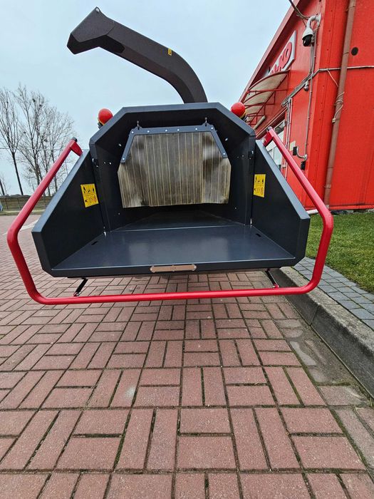 Rozdrabniacz Cedrus D16 z homologacją 900cm3, 160mm,730kg