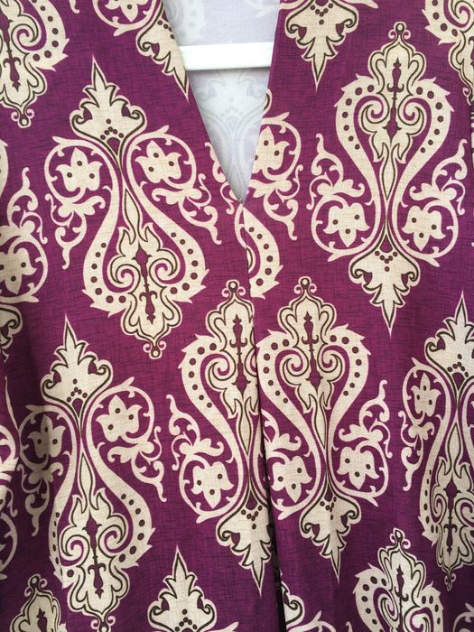 Vestido cor ameixa cornucópias