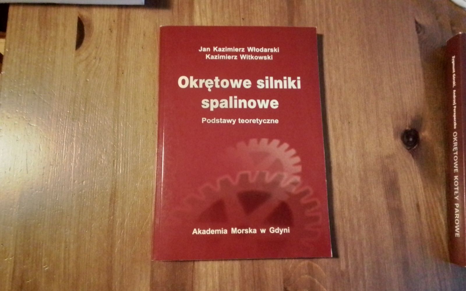 Okrętowe  silniki spalinowe.