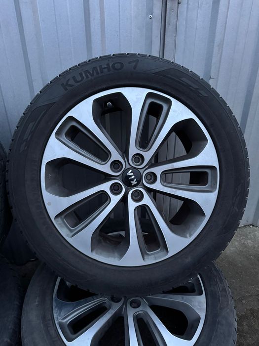 Продам диски з шинами для позашляховика Kia Hyundai