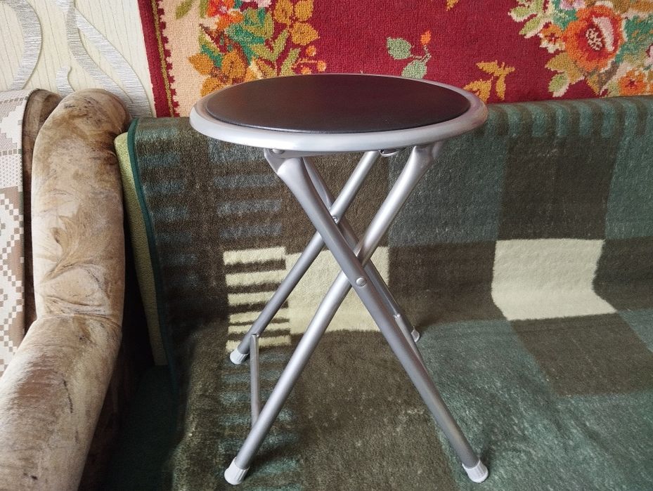 Табурет раскладной Button