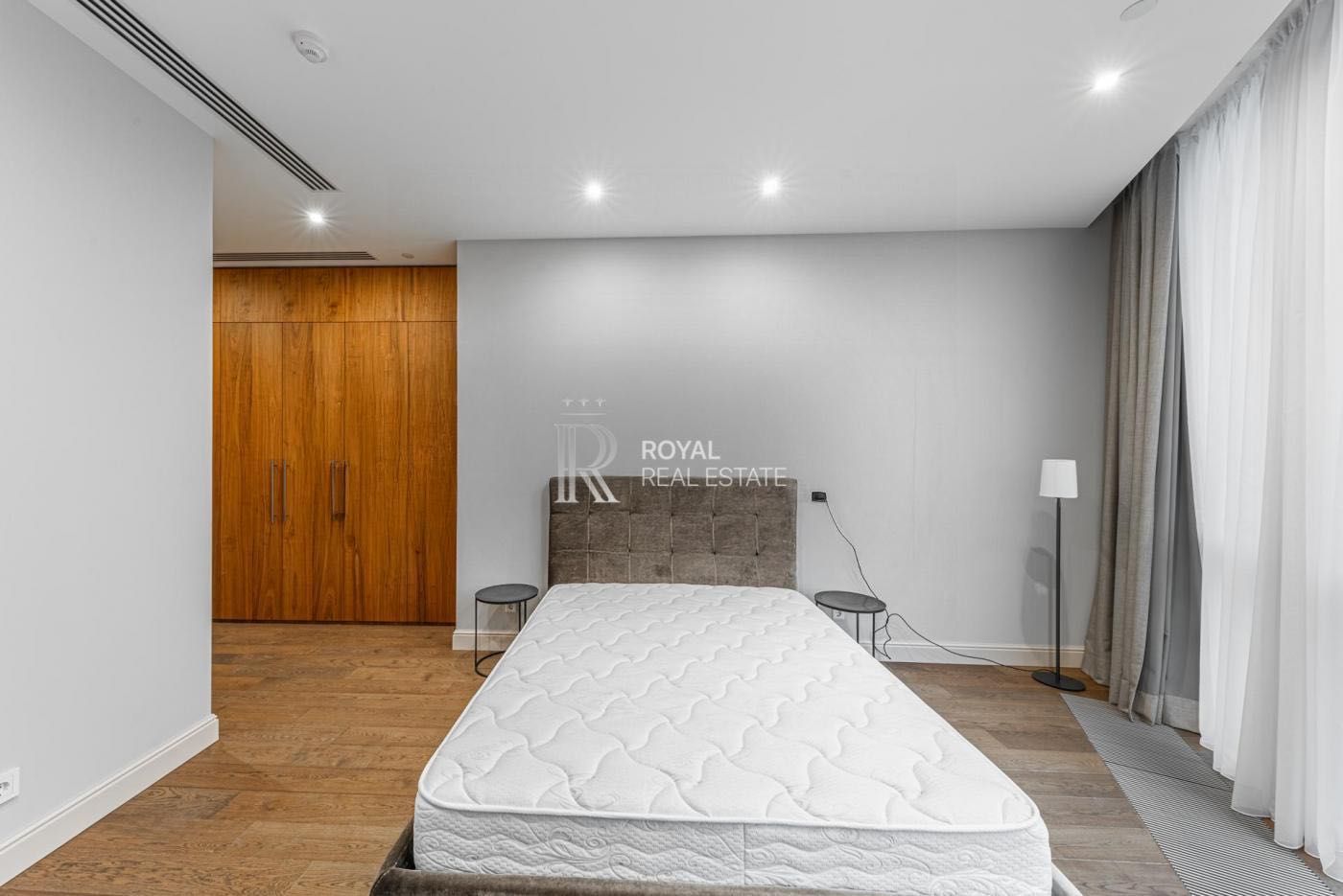Аренда квартиры Киев 3к 200м2 Hilton (H-Tower) Шевченковский