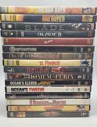 DVDs de filmes e títulos variados para a venda
