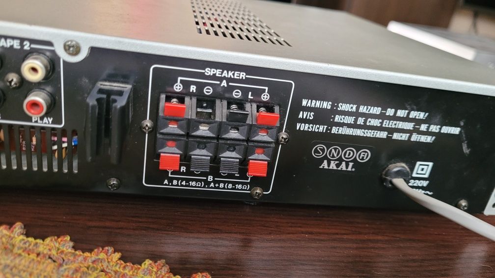 Amplituner akai AA R22L
