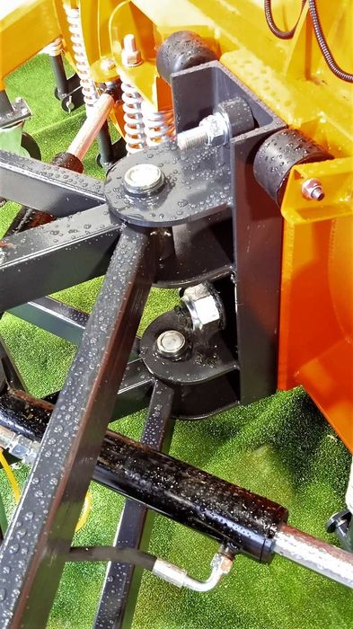 Pług śnieżny komunalny prosty 3m oświetlenie Metal-Technik