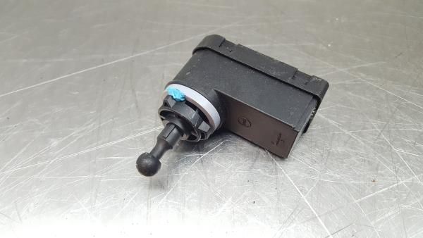 Motor regulação ótica / farol FORD Fiesta VII (HJ, HF)