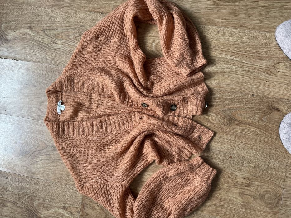 Віддам пакет жіночих речей