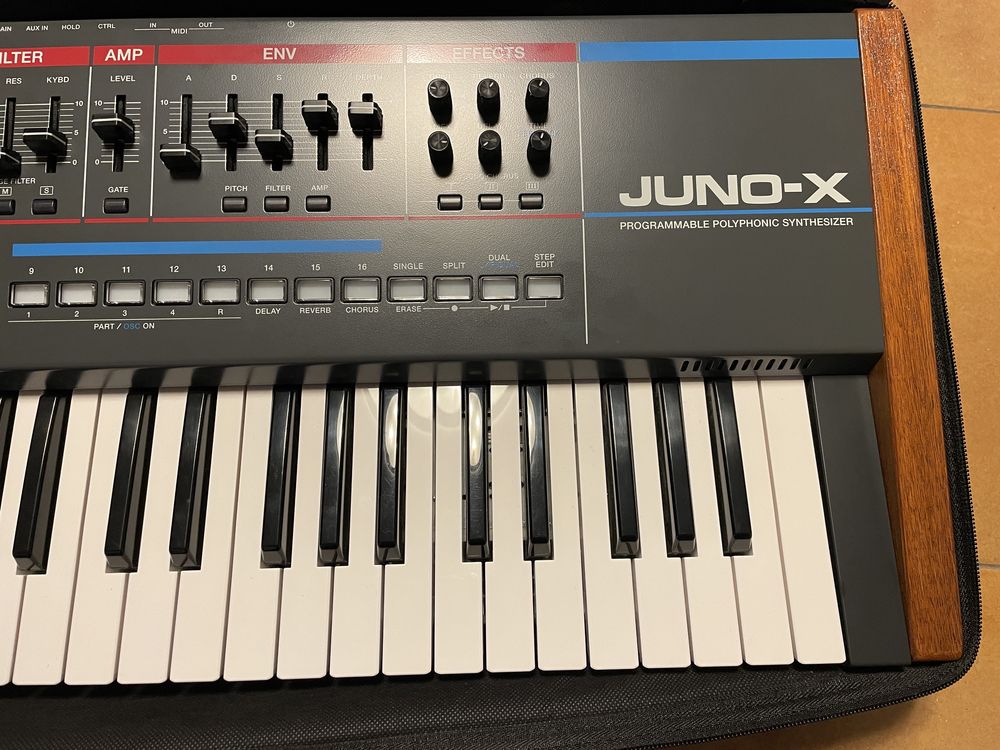 Roland Juno-x  idealny stan + pokrowiec + cloud