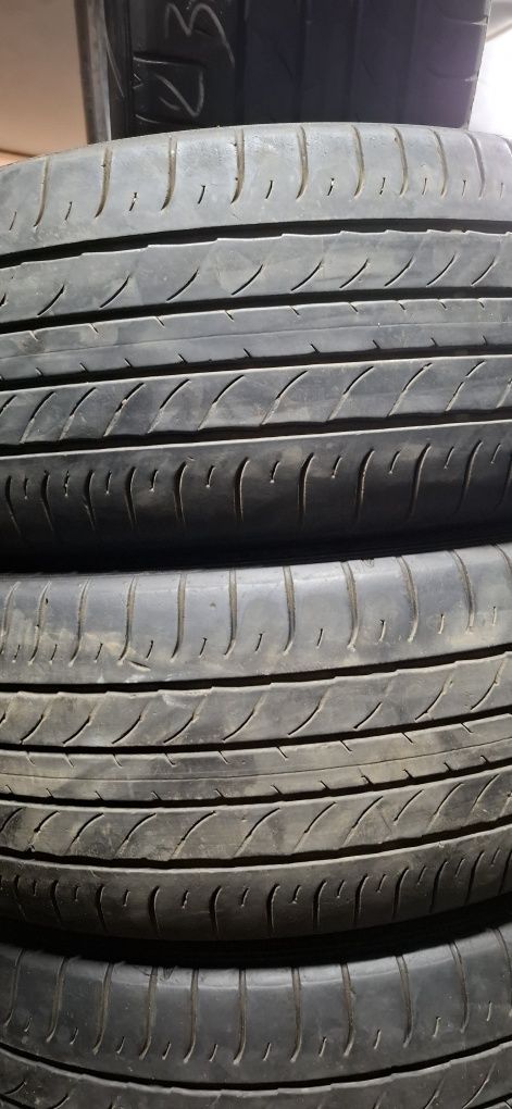 235/55/20 Dunlop