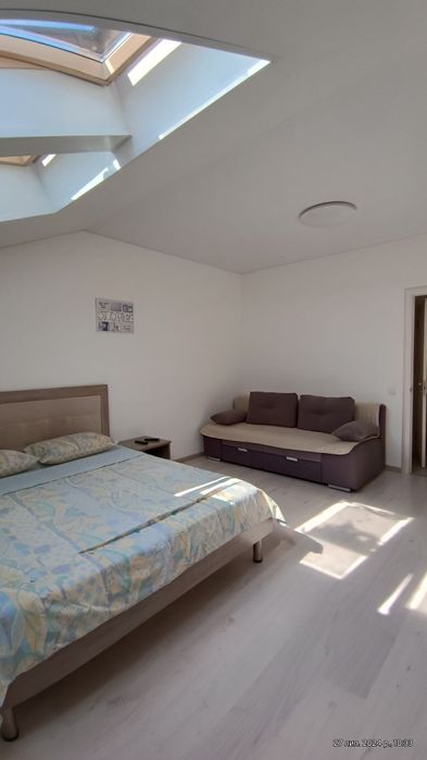 Сучасна квартира в новобуді.Здам на Нов рік..погодинно. подобово автов