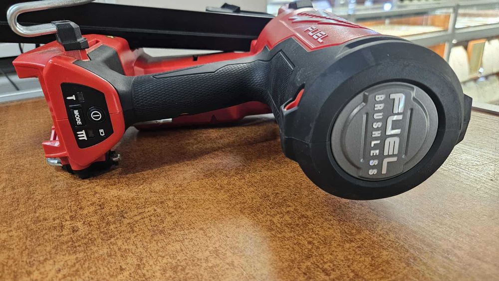Gwoździarka Milwaukee m18 ffn21-STAN IDEALNY