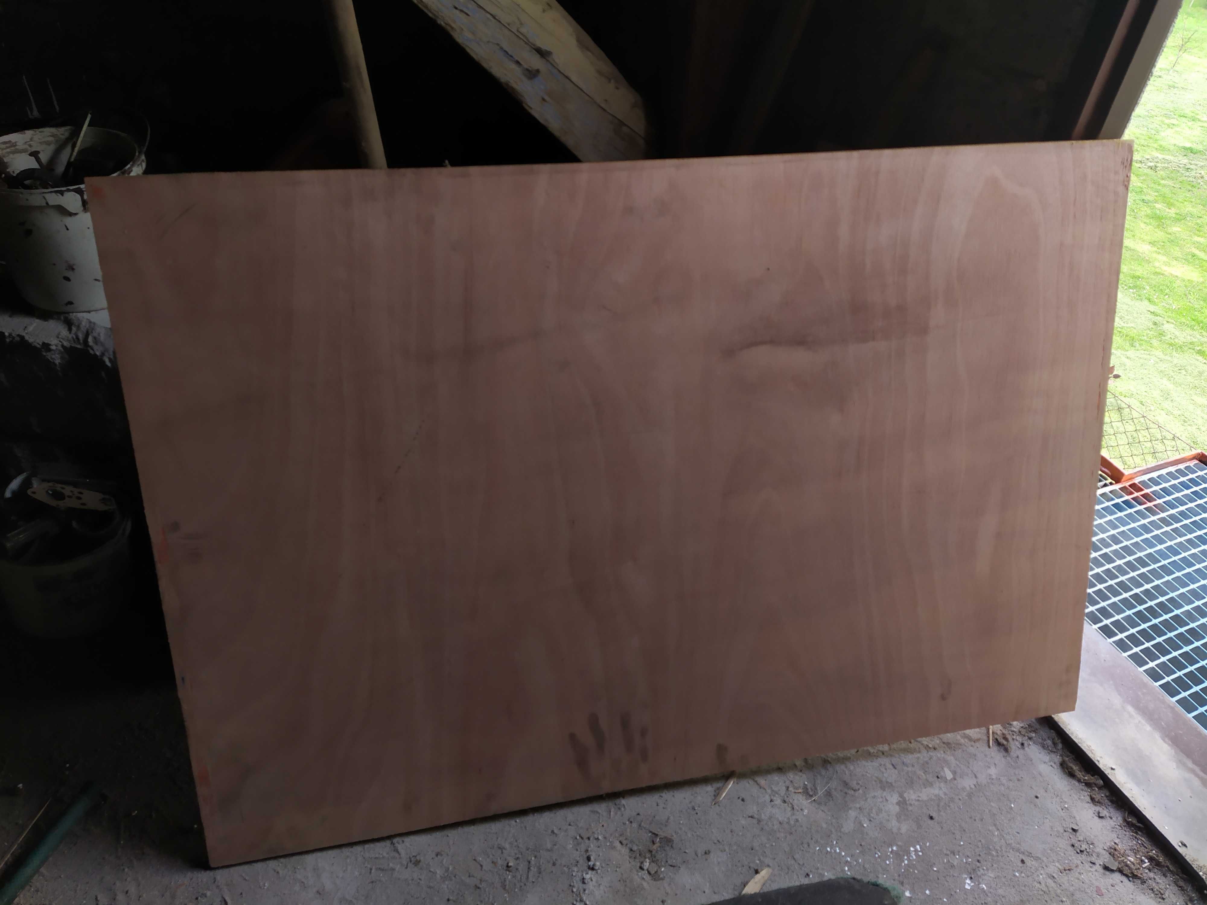 Sklejka drewnienia 120 x 80 gr. 15 mm