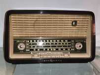 Rádio Loewe Opta antigo