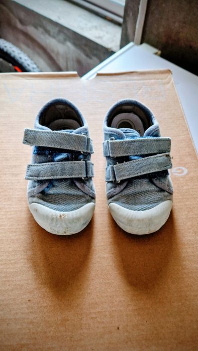 Chicco - sandálias (23) + sapatilhas (22)