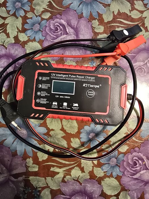 Продам зарядний пристрій