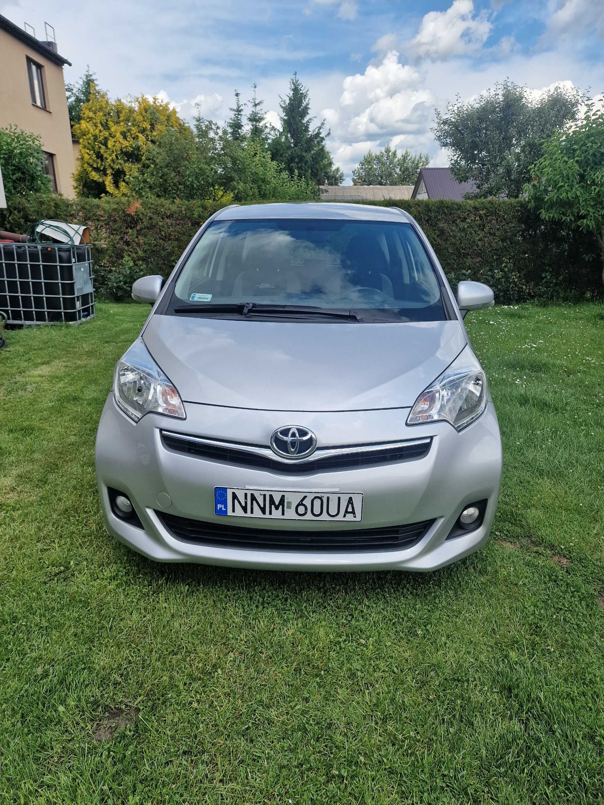 Toyota Verso S 1.3 VVT-i 99KM automat