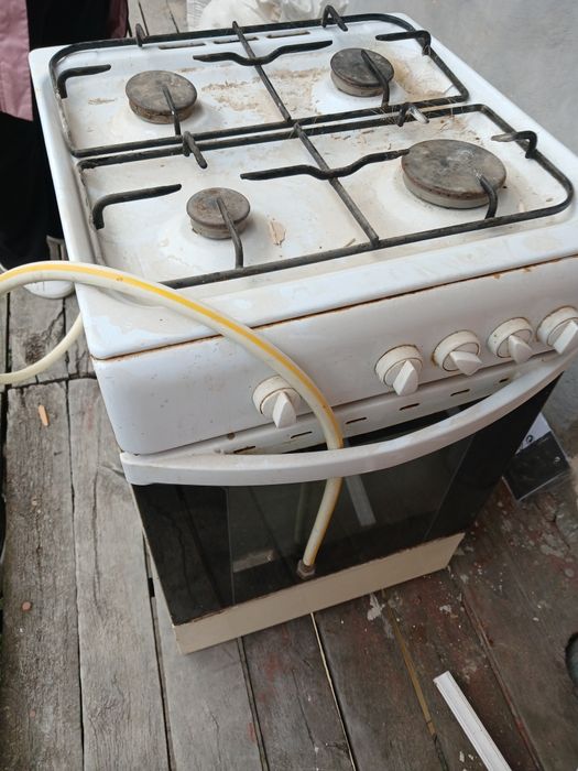 Газова плита в хорошому стані