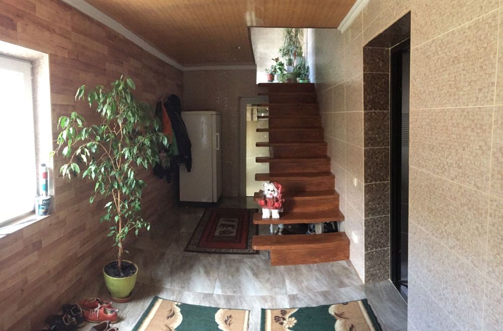 Продам будинок хороше розташування для бізнесу єОселя