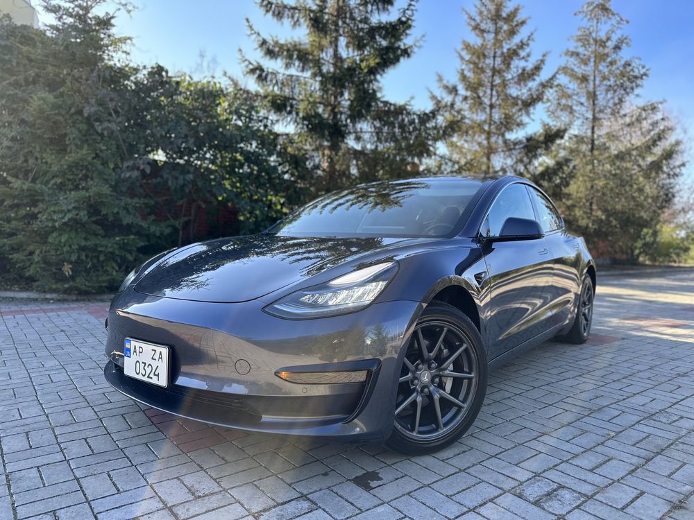 Продам Tesla model 3