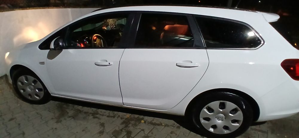 Opel Astra J Sport Ture