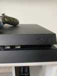 PLAYSTATION 4 stan idealny