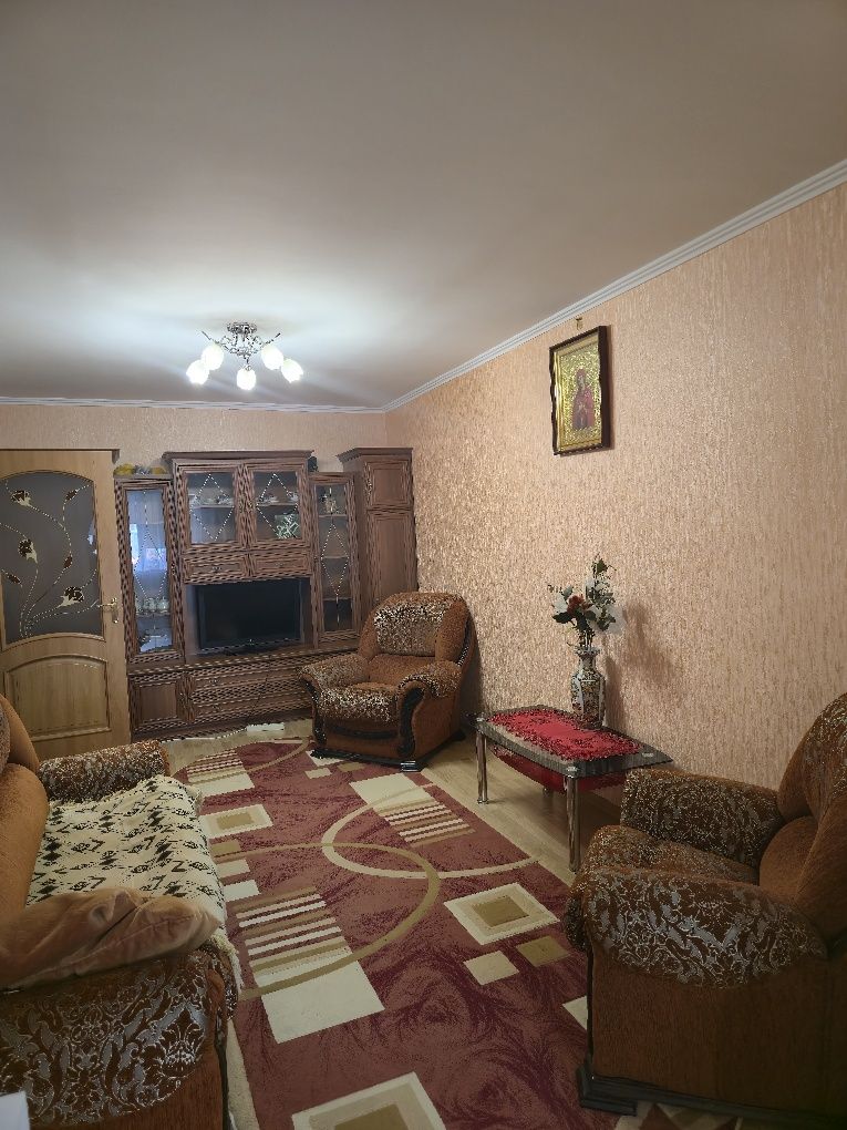 Оренда квартири 3 кімнати проспект Молоді для сім'ї