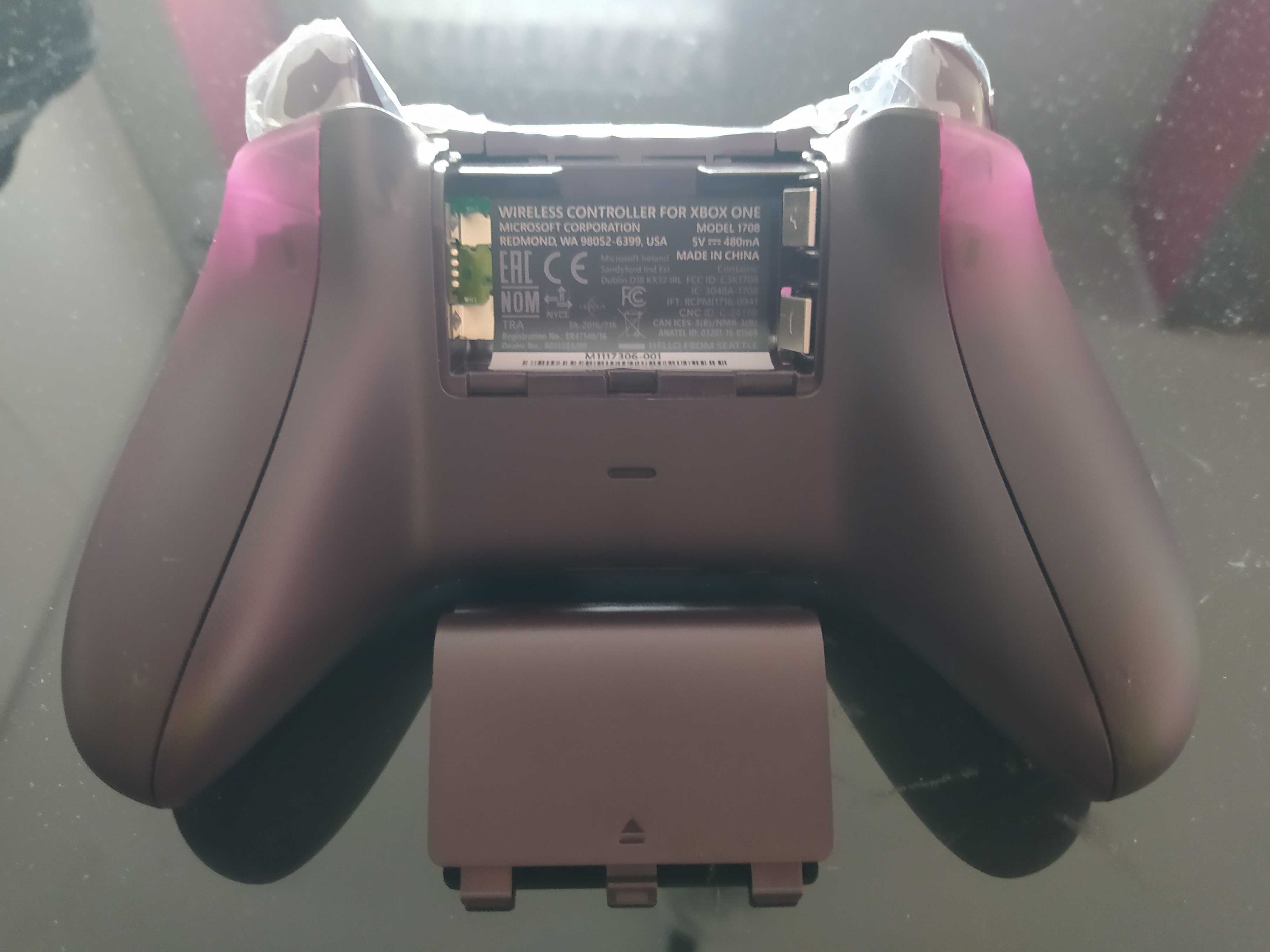 Pad kontroler do PC Xbox One lub Series S X Phantom Magenta