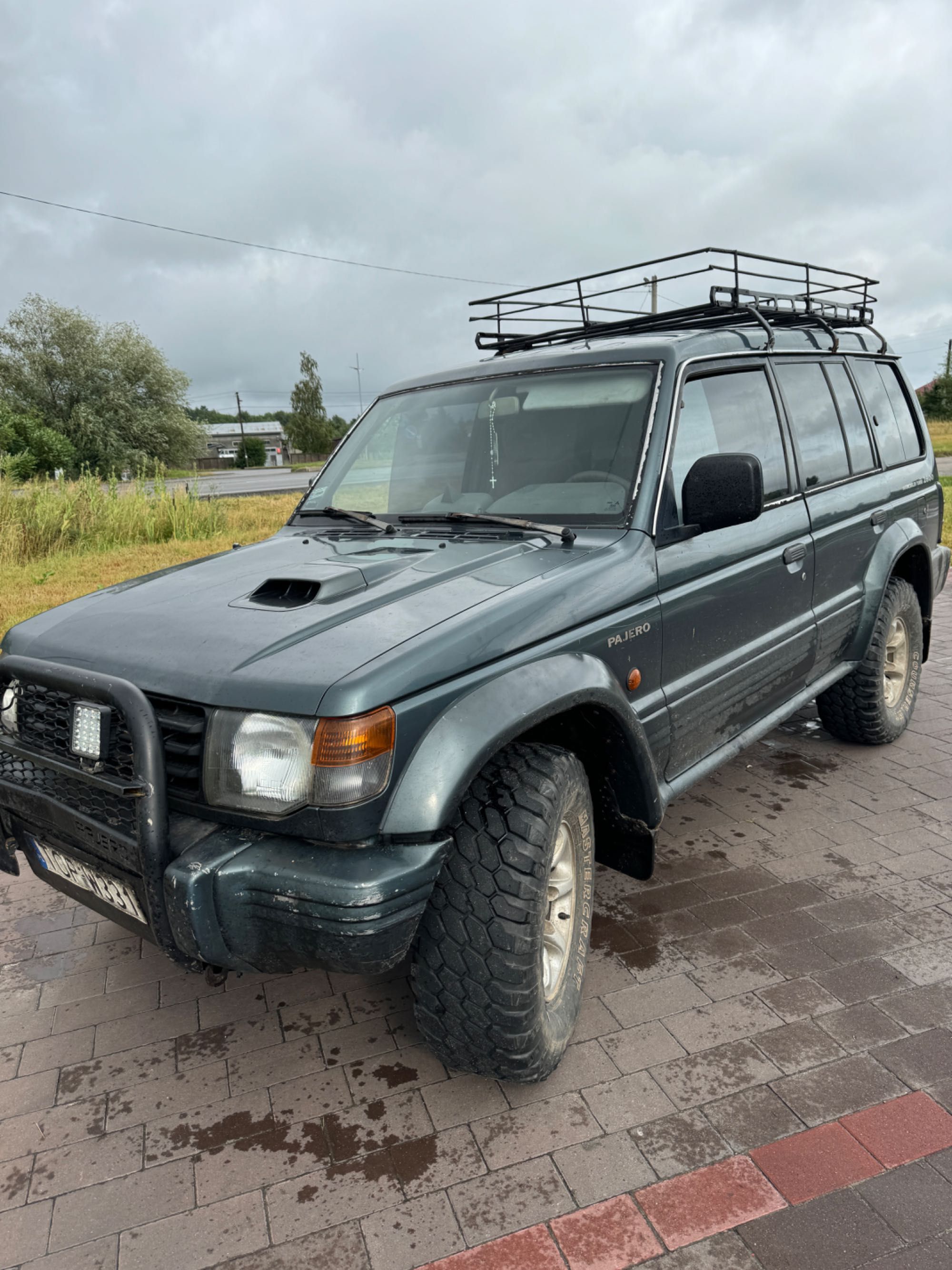 Mitsubishi Pajero 2