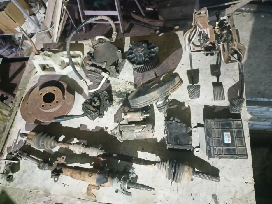 Разбираю Mitsubishi lancer 8 1998 1.3