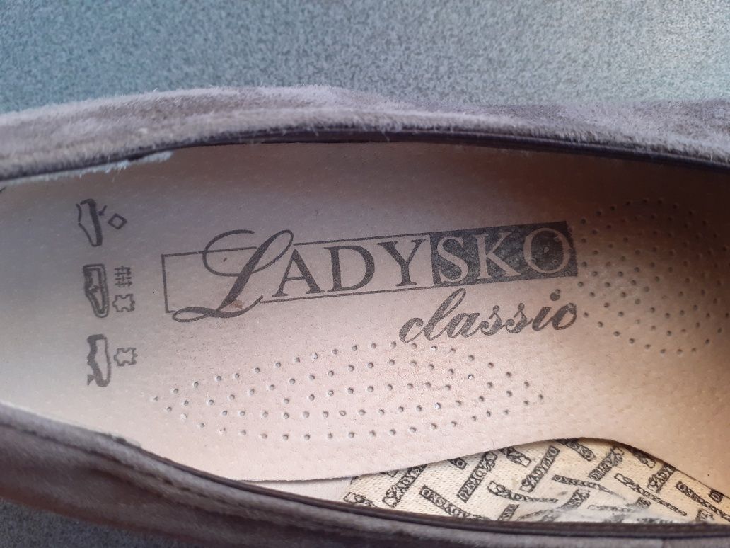 Ladysko  Швейцарія шкіряні туфлі мокасини балетки 37 р. Нові.