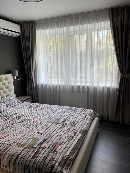 Сдается 3-х к. квартира студия с авторским ремонтом в р-не Металлургов