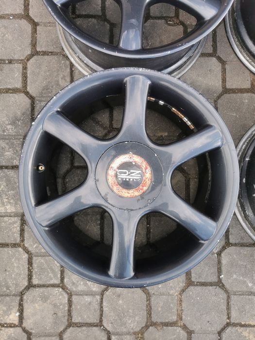 Felgi aluminiowe 17" 4x100 8J ET33  OZ RACING