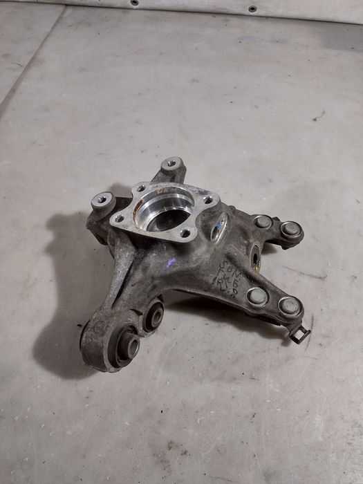 Hyundai Sonata 11-15 Hybrid  Цапфа задняя левая / правая / Соната