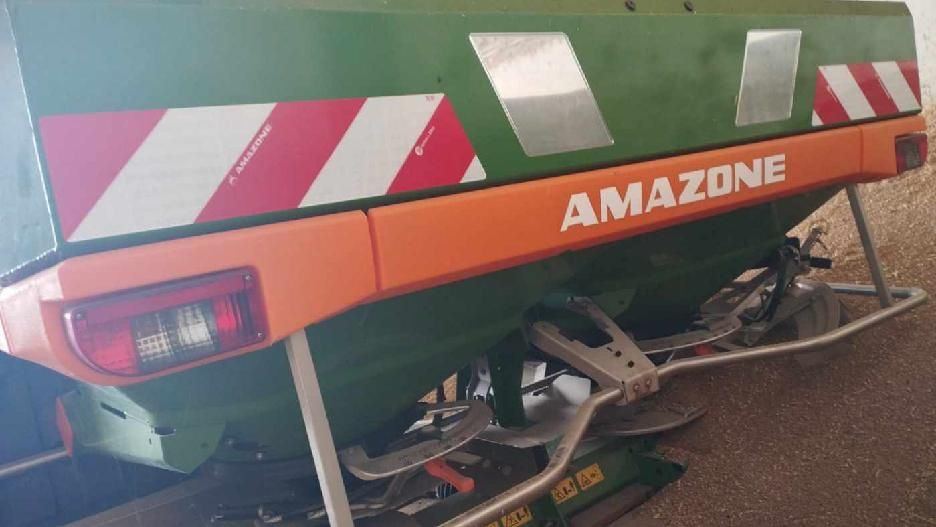 Rozsiewacz nawozu amazone zav 2000 zam nowy model