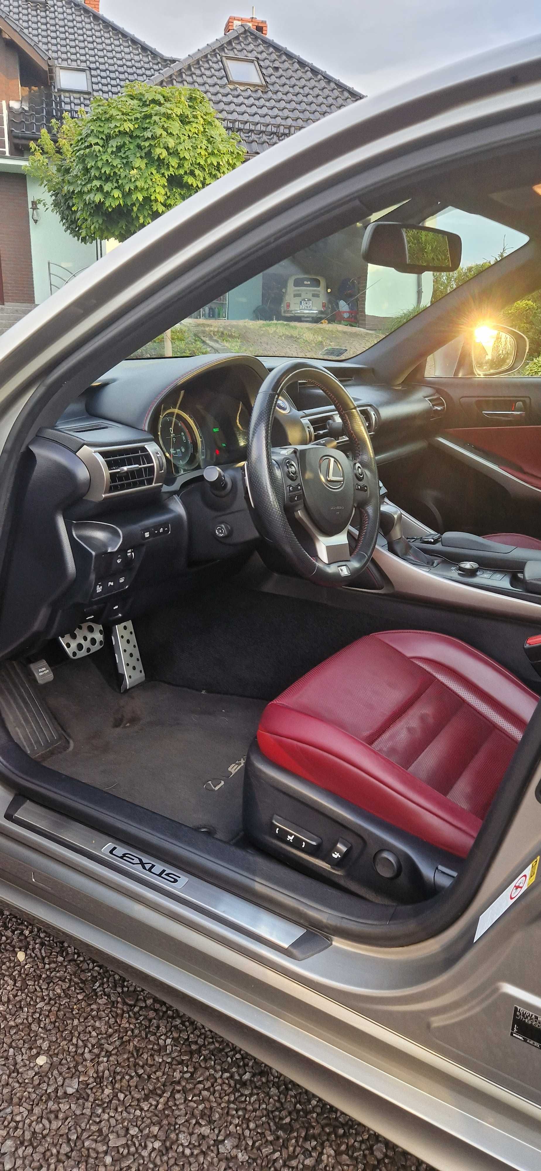 Lexus IS 300h F sport